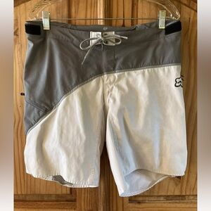 Men’s Fox white light gray dark gray padded riding shorts size L
